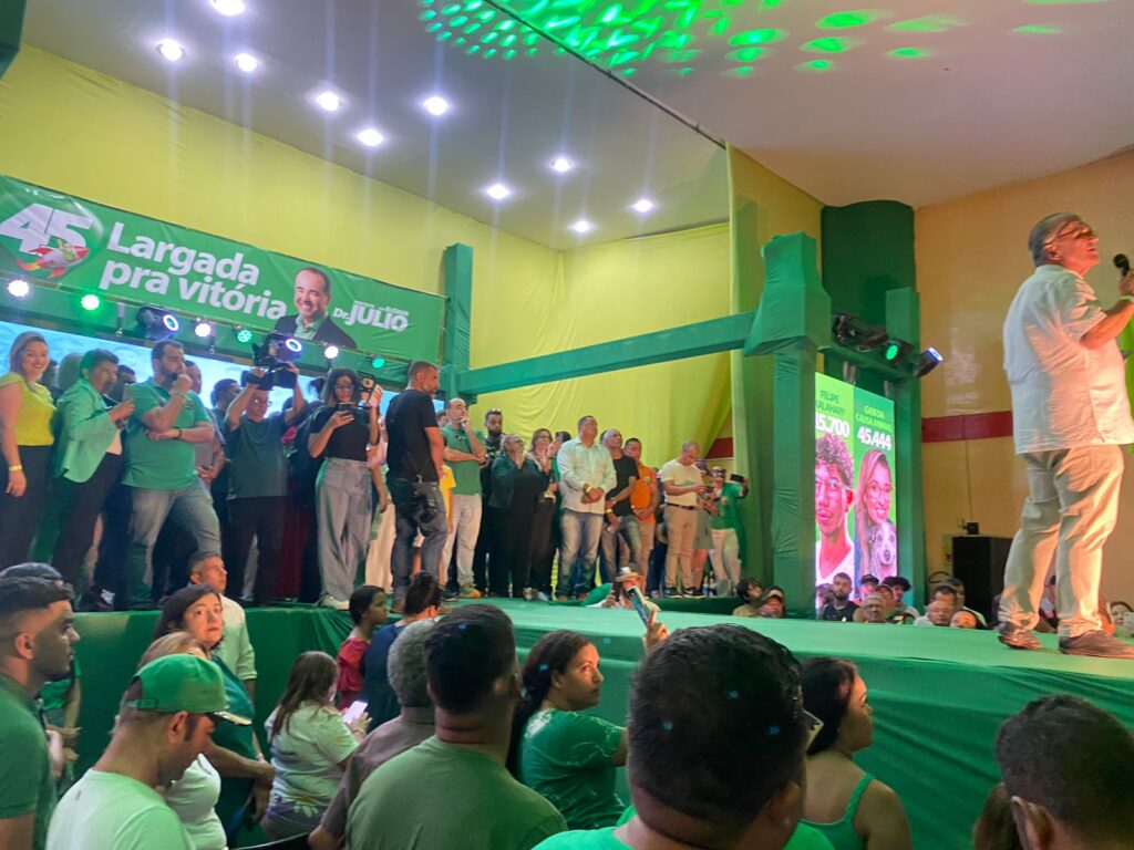 Prefeitos, amigos e correligionários marcaram presença no lançamento da chapa politica